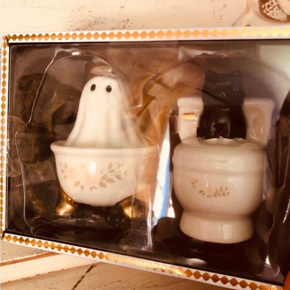 White & Gold Ceramic Ghost and Cat Bath Ornament Set - Women Bath & Body